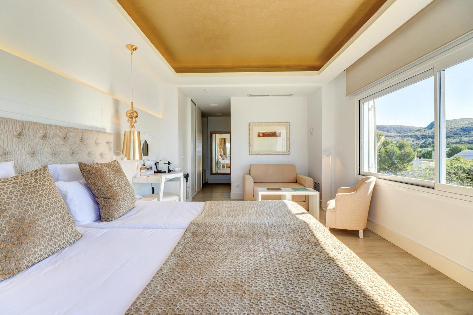 Hotel Illa D'Or & Club Apts 4* Sup 波连萨港 外观 照片